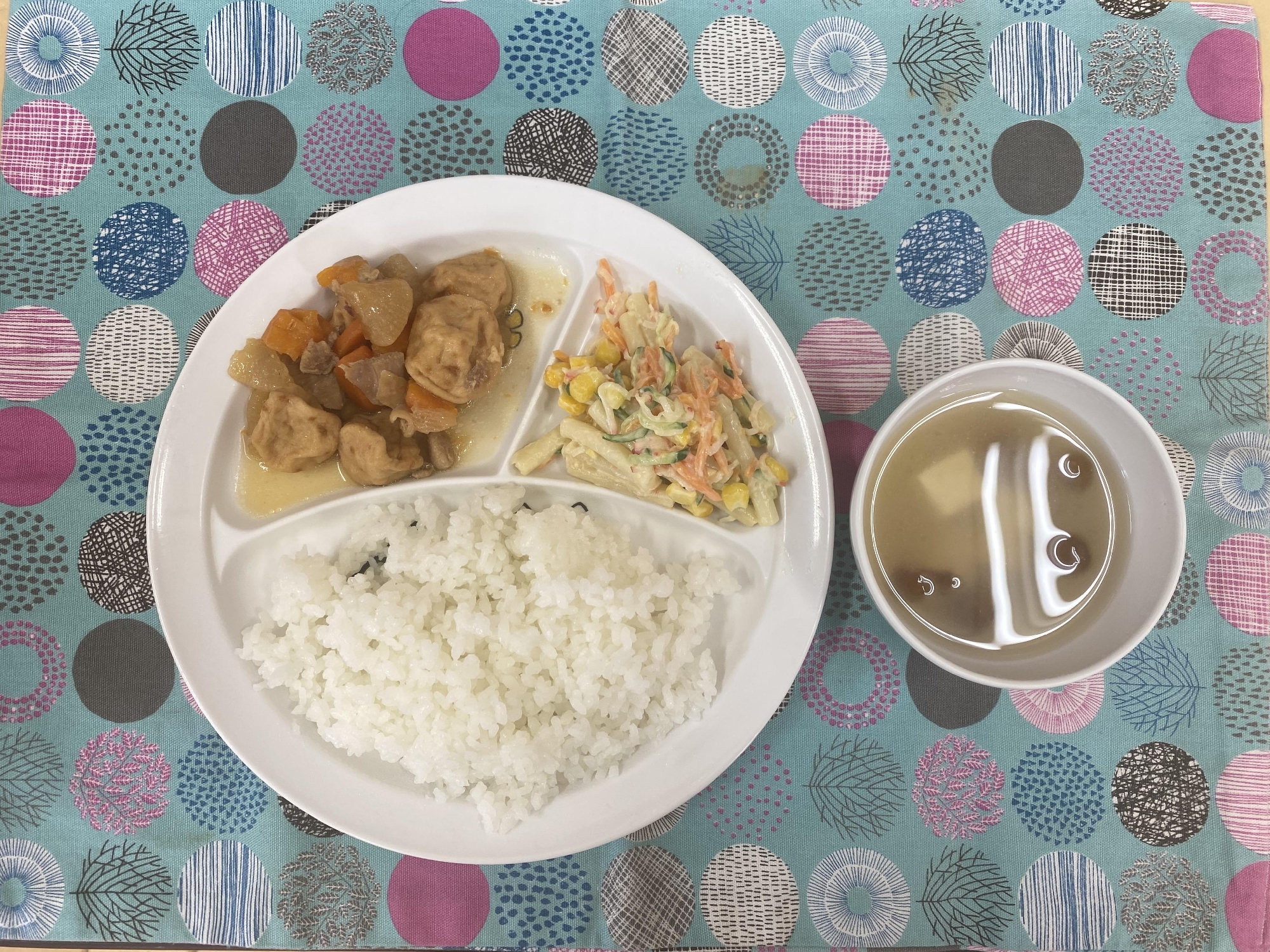 6/11(火)  鶏肉とがんもの煮物