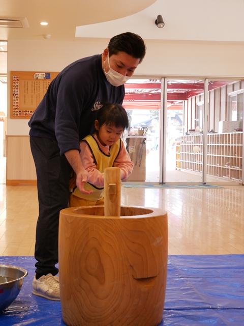 1/8(金) 餅つき大会・手作りお弁当